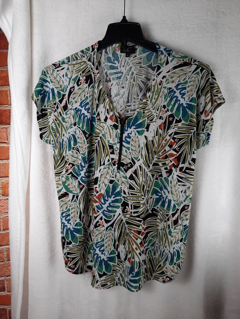 Laura Cruz Tropical Floral Print Top